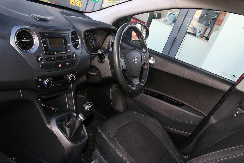 Hyundai I10 1.2 Premium Red #2