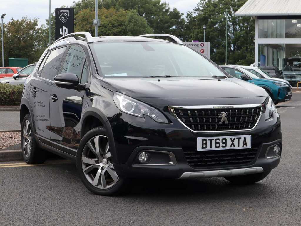 Peugeot 2008 1.2 Puretech 110 Allure Premium Black