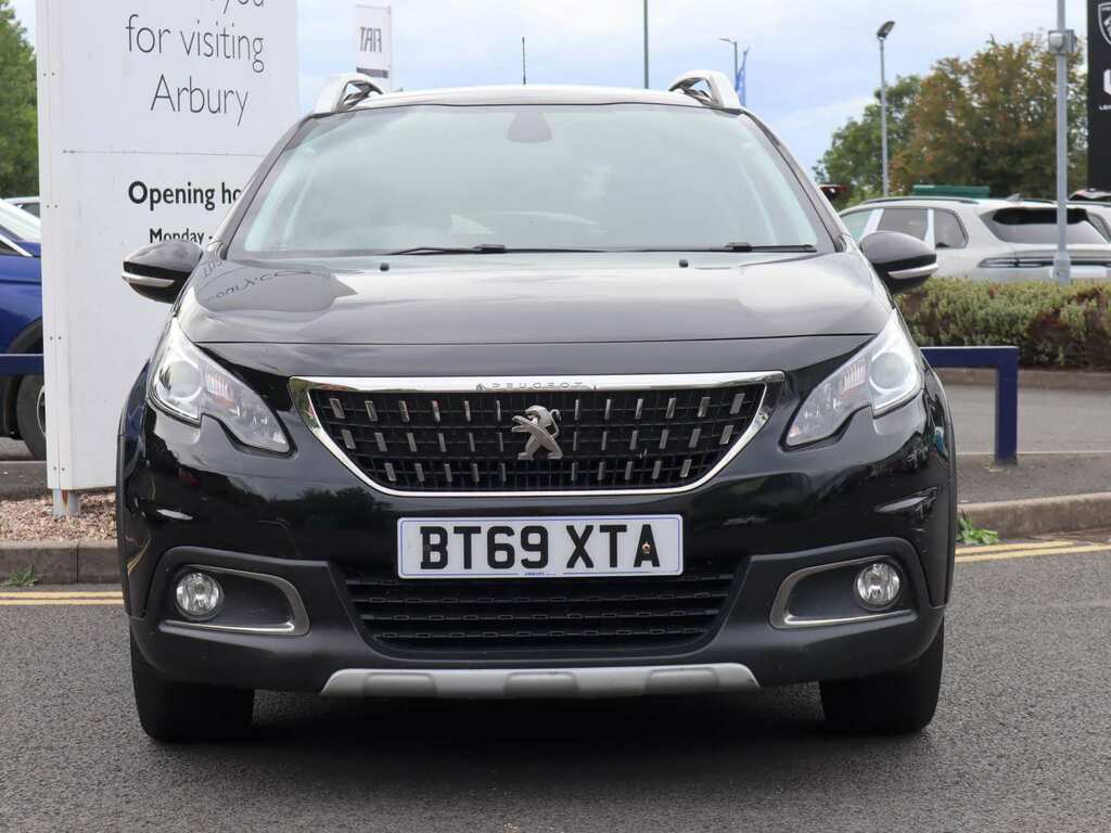Peugeot 2008 1.2 Puretech 110 Allure Premium Black #2