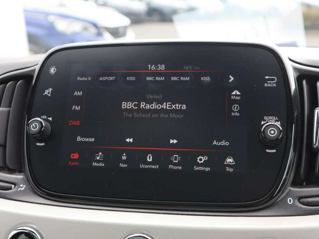 Fiat 500 Hatchback White #28
