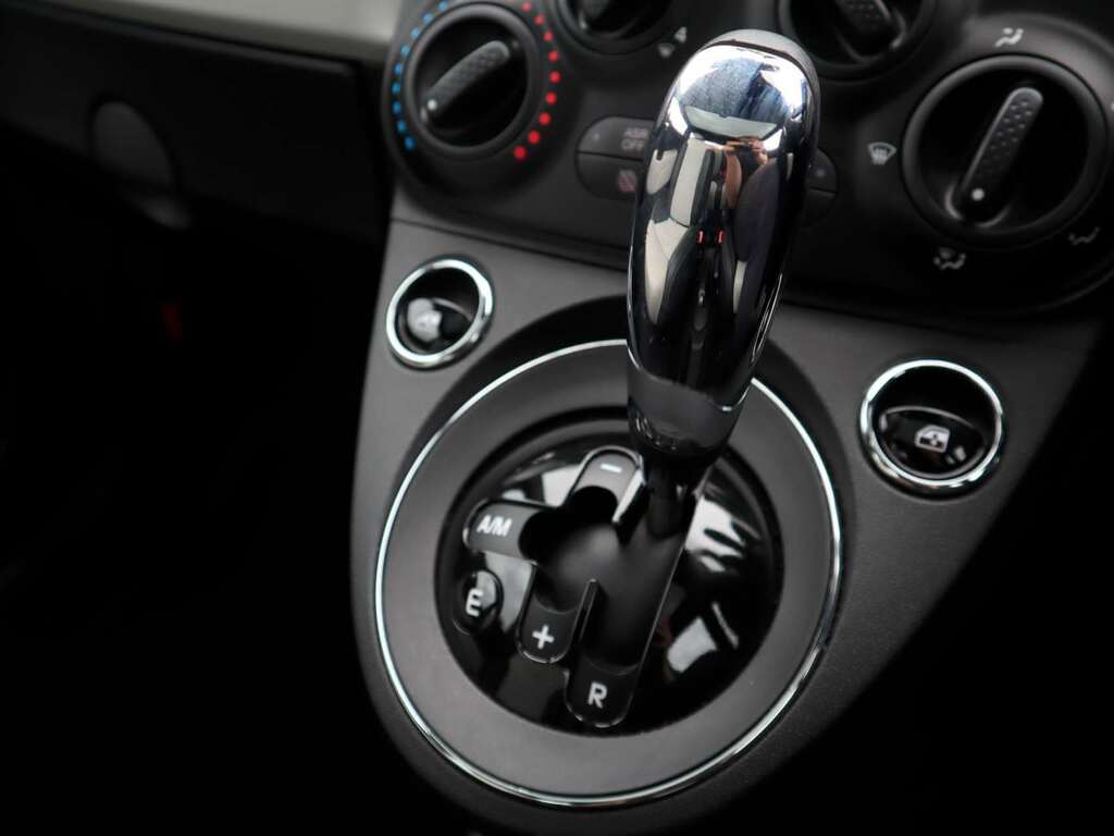 Fiat 500 Hatchback White #37