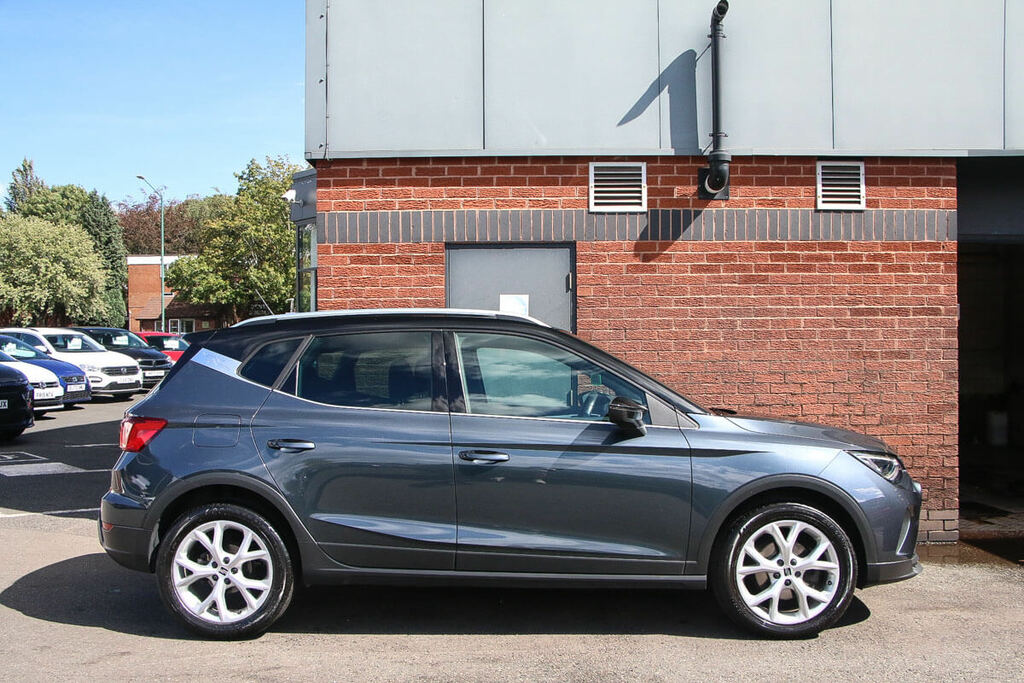 Seat Arona 1.0 Tsi 110 Fr Grey #4