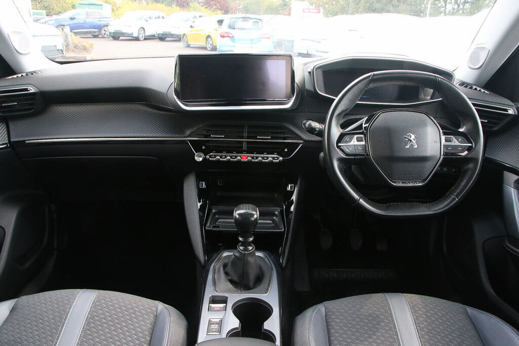 Peugeot 2008 Active Orange #18