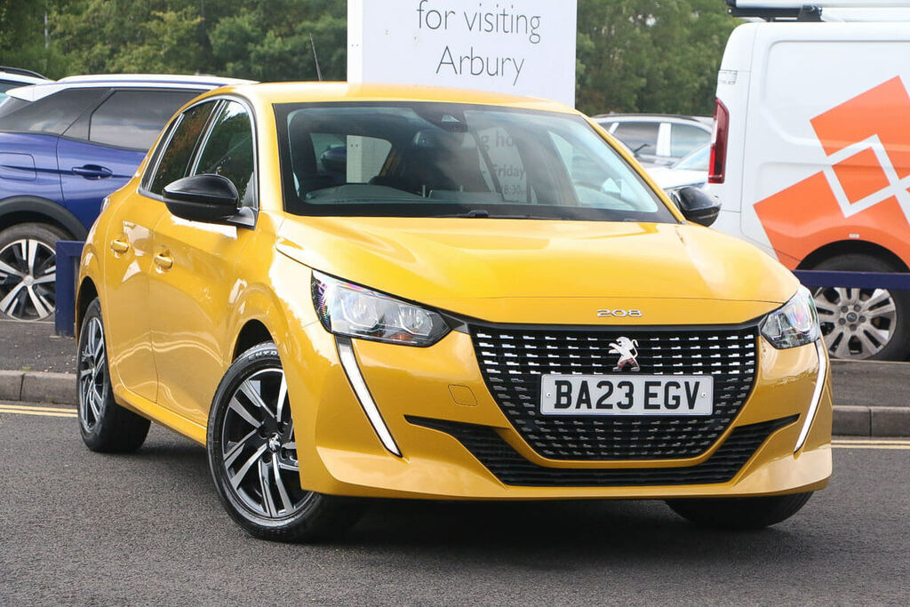 Peugeot 208 1.2 Puretech 100 Allure Premium Yellow