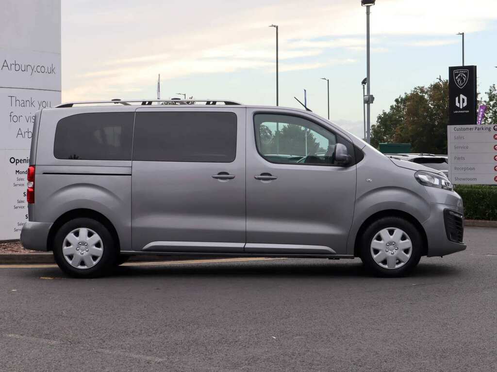 Citroen SpaceTourer 1.5 Bluehdi 120 Business M Grey #4