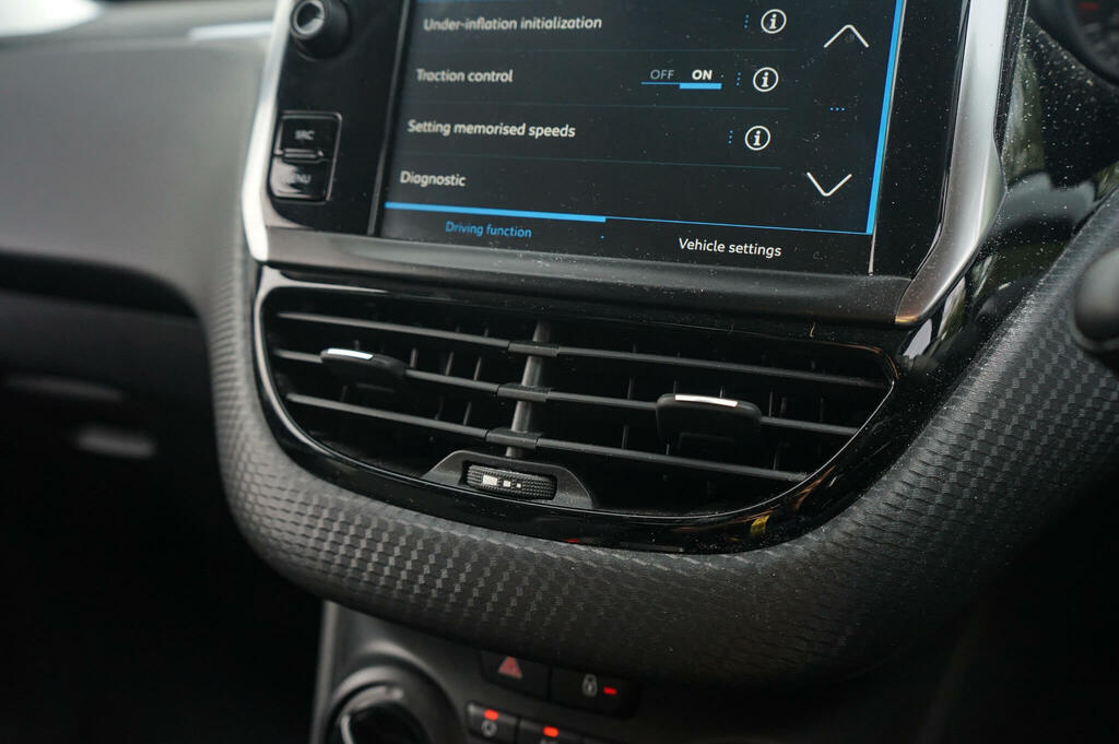 Peugeot 2008 Active Grey #33
