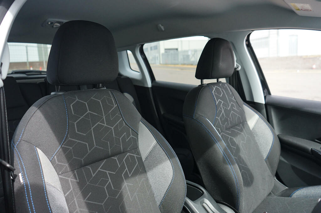 Peugeot 2008 Active Grey #15