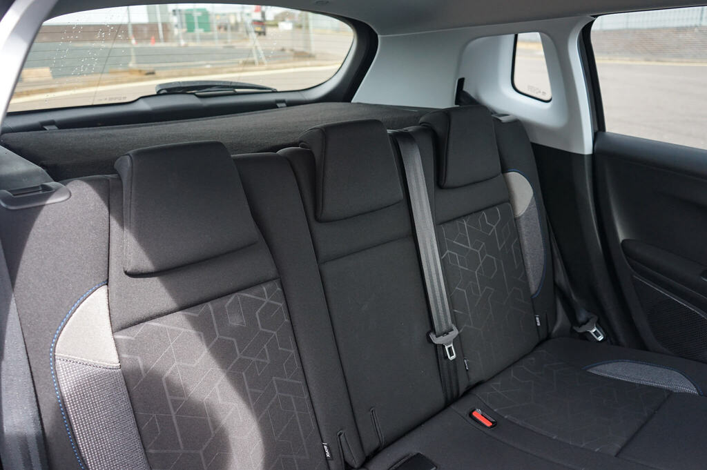 Peugeot 2008 Active Grey #17