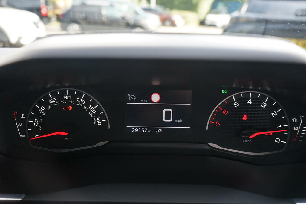 Peugeot 208 Puretech Active Premium Ss Yellow #24