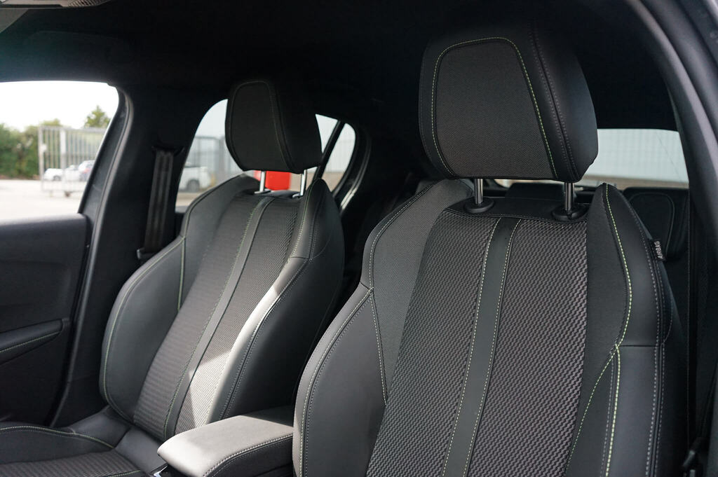 Peugeot 208 1.2 Puretech Active Grey #18