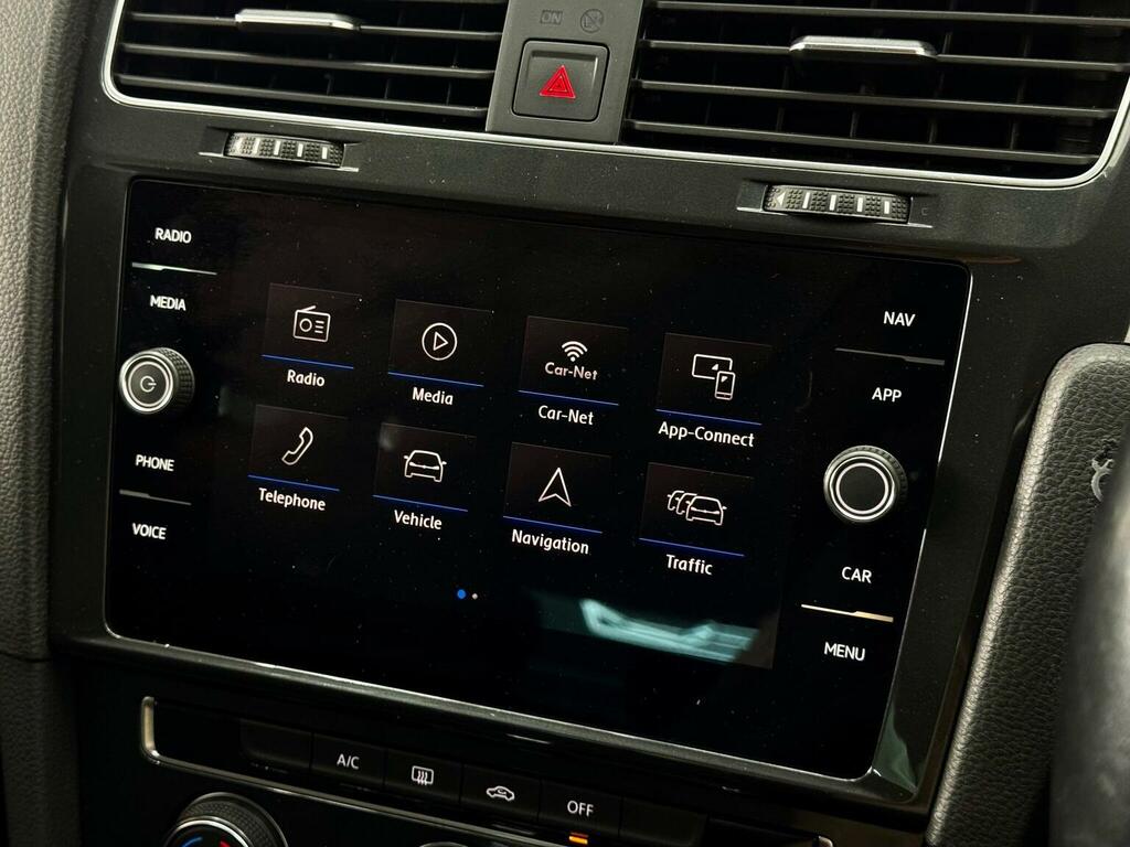 Volkswagen Golf 1.5 Tsi Life Grey #25