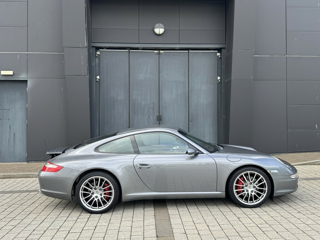 Porsche 911 Gt3 Rs Black #29