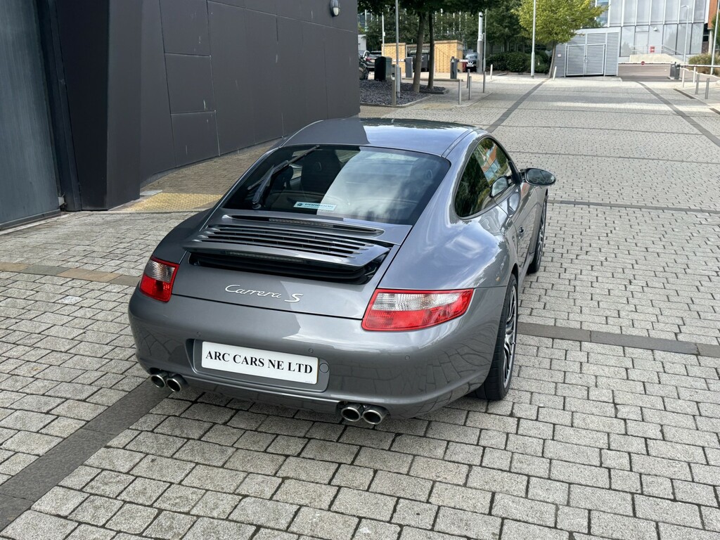 Porsche 911 Gt3 Rs Black #26