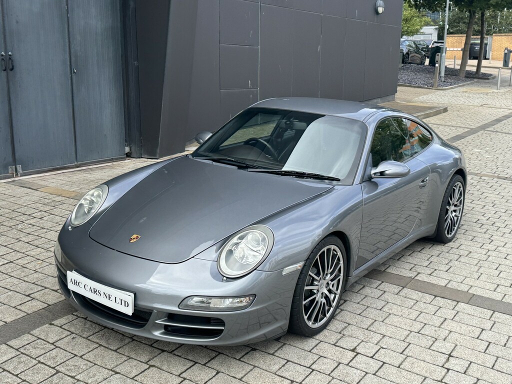Porsche 911 Gt3 Rs Black #8