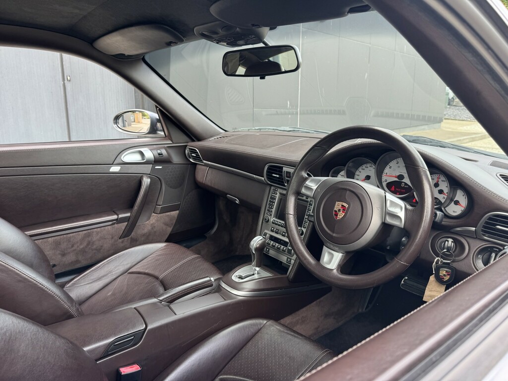 Porsche 911 Gt3 Rs Black #40