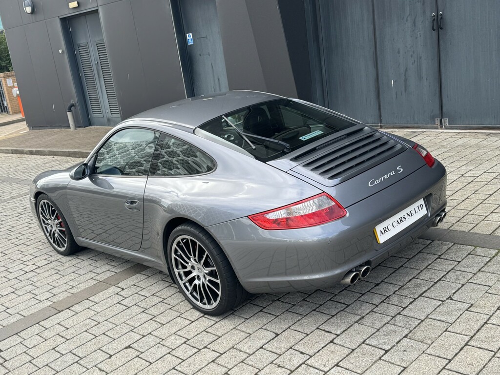 Porsche 911 Gt3 Rs Black #23