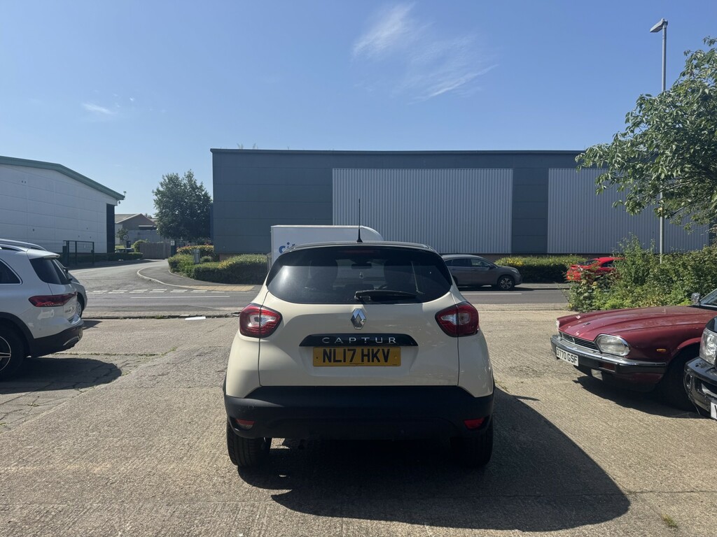 Renault Captur 0.9 Dynamique S Nav Tce 90 White #4