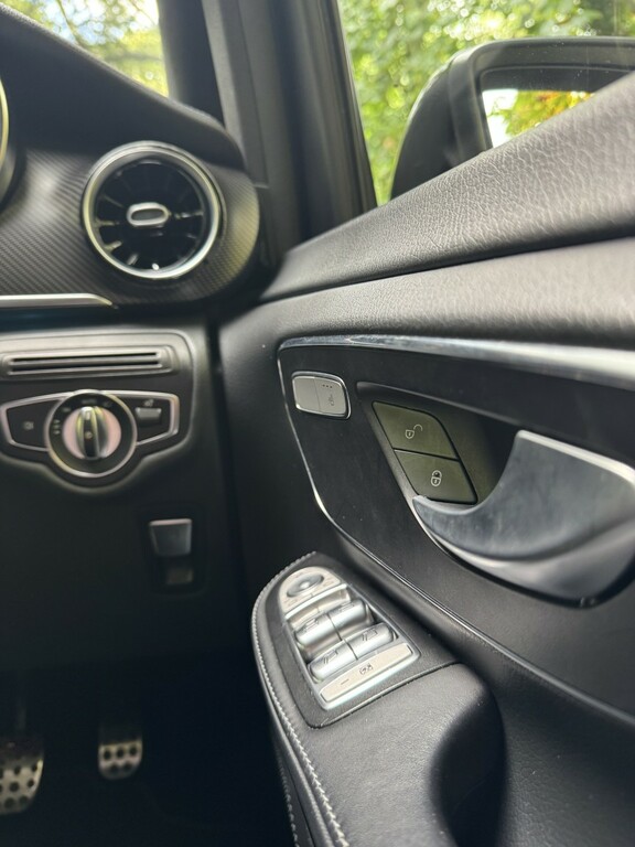 Mercedes-Benz V Class V 300 Amg Line D Black #37