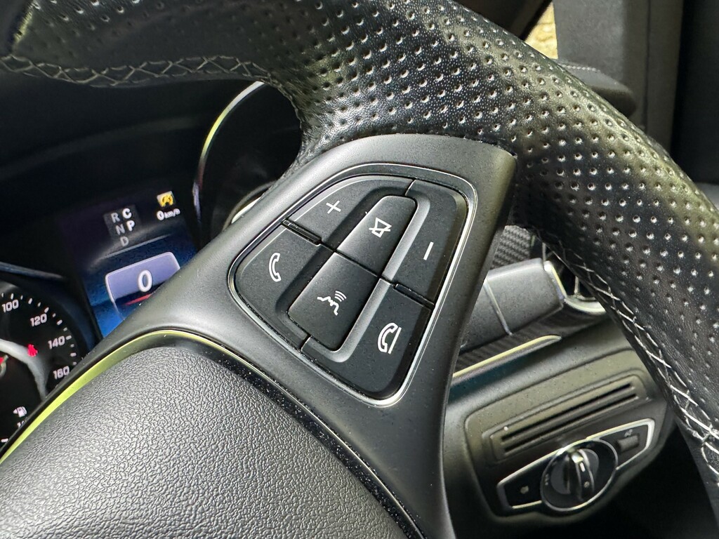 Mercedes-Benz V Class V 300 Amg Line D Black #40