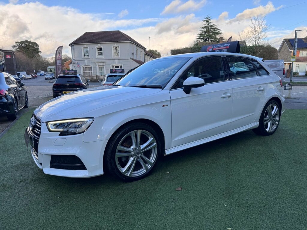 Audi A3 1.0 Tfsi 30 S Line Sportback S Tronic E White #4