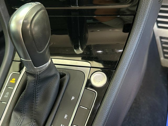 Volkswagen Golf Gtd Black #26