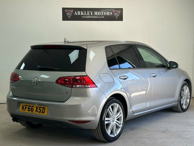 Volkswagen Golf Gtd Black #8