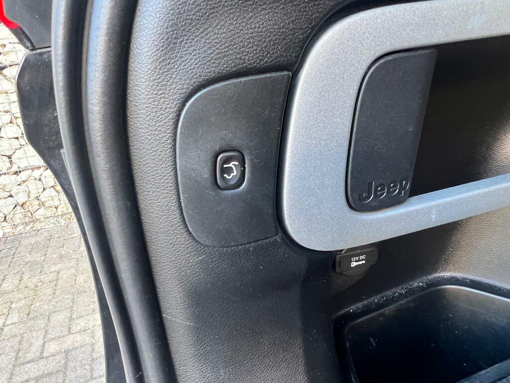 Jeep Cherokee Diesel White #19