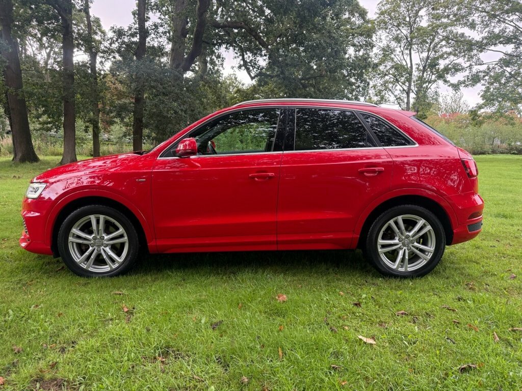 Audi Q3 2L S Line Edition DU17UEM Red #4