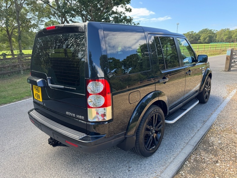 Land Rover Discovery Sdv6 Hse New Black #5