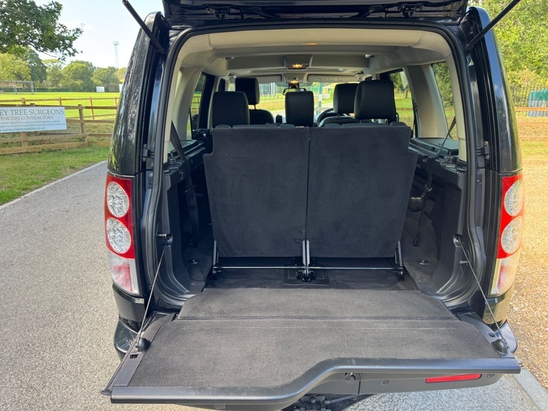 Land Rover Discovery Black #25