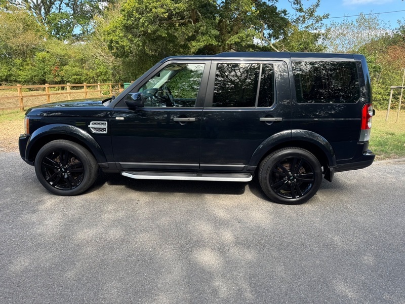 Land Rover Discovery Black #9