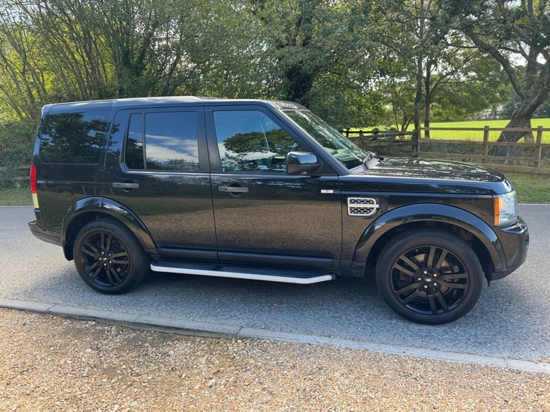 Land Rover Discovery Black #10