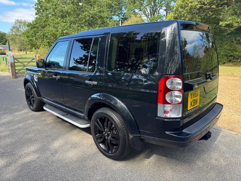 Land Rover Discovery Sdv6 Hse New Black #6