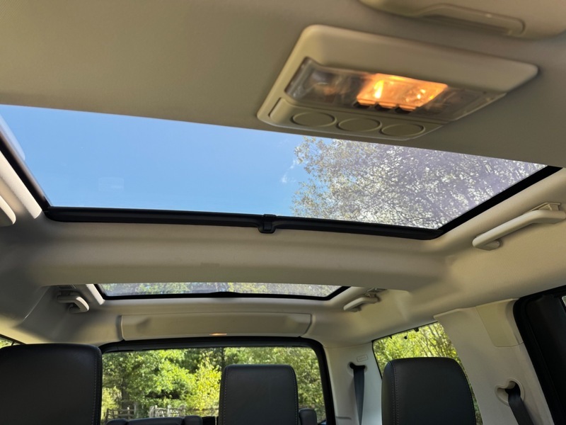 Land Rover Discovery Black #19