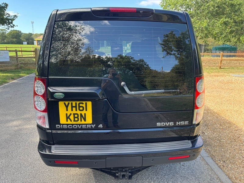 Land Rover Discovery Black #8