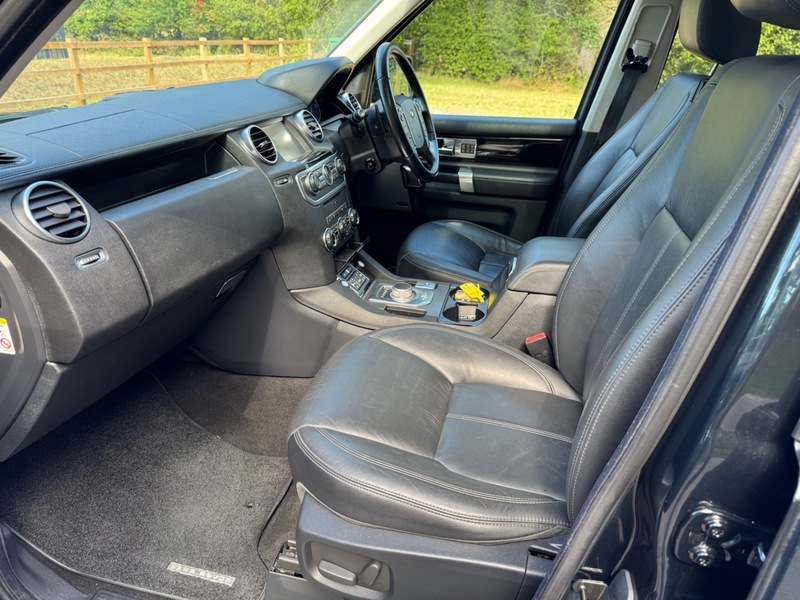 Land Rover Discovery Black #11