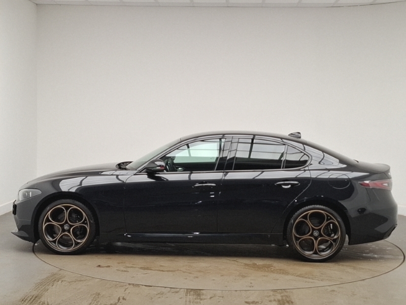 Alfa Romeo Giulia 2.0 Turbo Intensa Black #4
