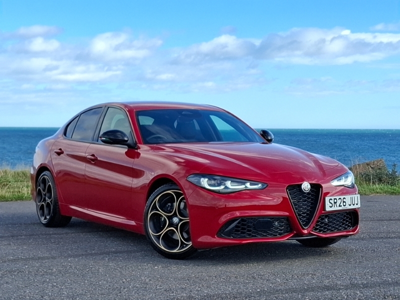 Alfa Romeo Giulia 2.0 Turbo Intensa SR26JUJ Red