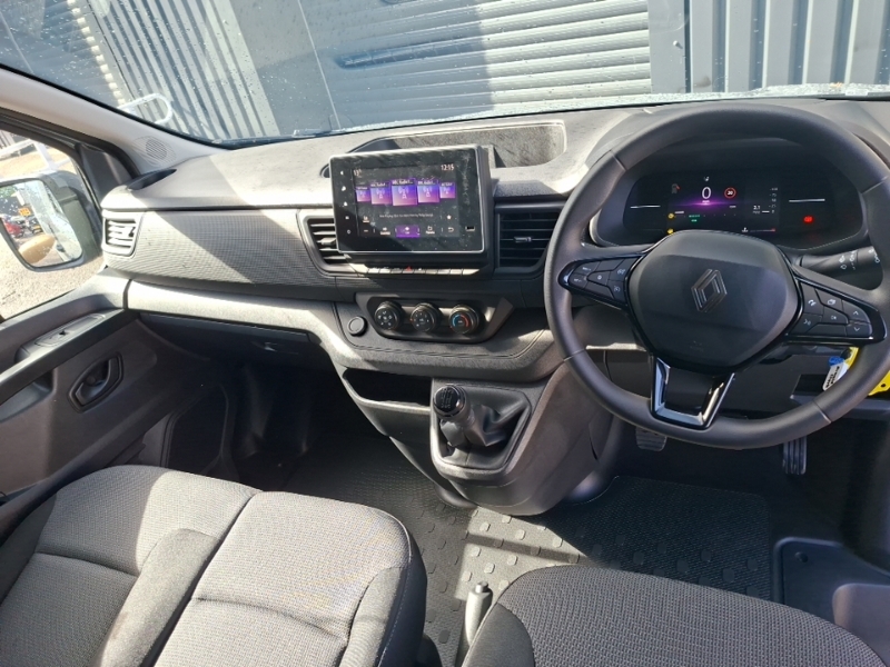 Renault Trafic Sl30 Blue Dci 130 Advance Safety Van White #3