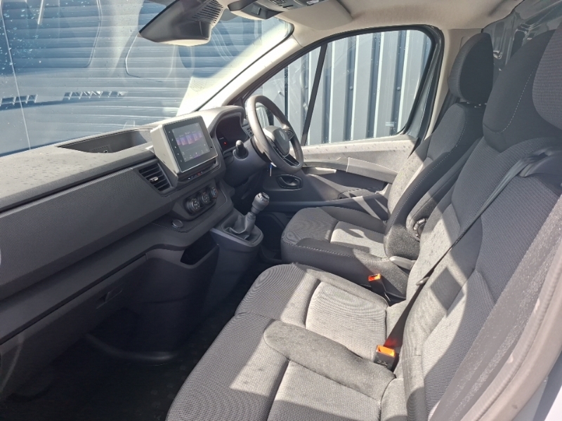 Renault Trafic Sl30 Blue Dci 130 Advance Safety Van White #5