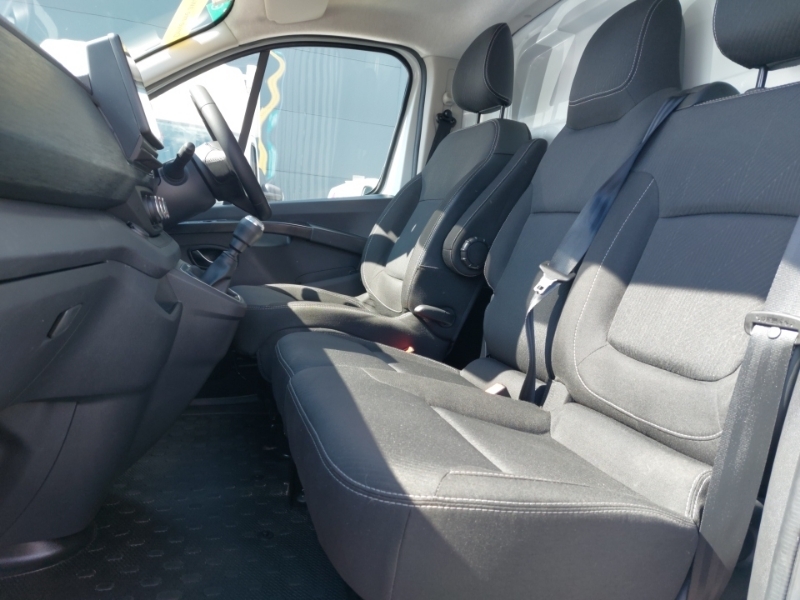 Renault Trafic Ll30 Blue Dci 130 Extra Safety Van SH24BYL White #5