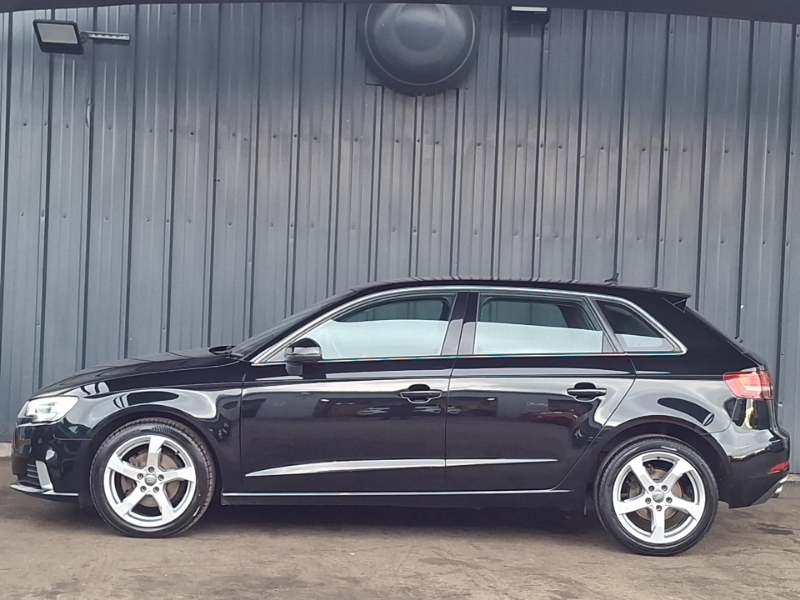 Audi A3 1.0 Tfsi Sport AP17LXU Black #4