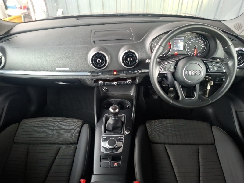 Audi A3 1.0 Tfsi Sport AP17LXU Black #3
