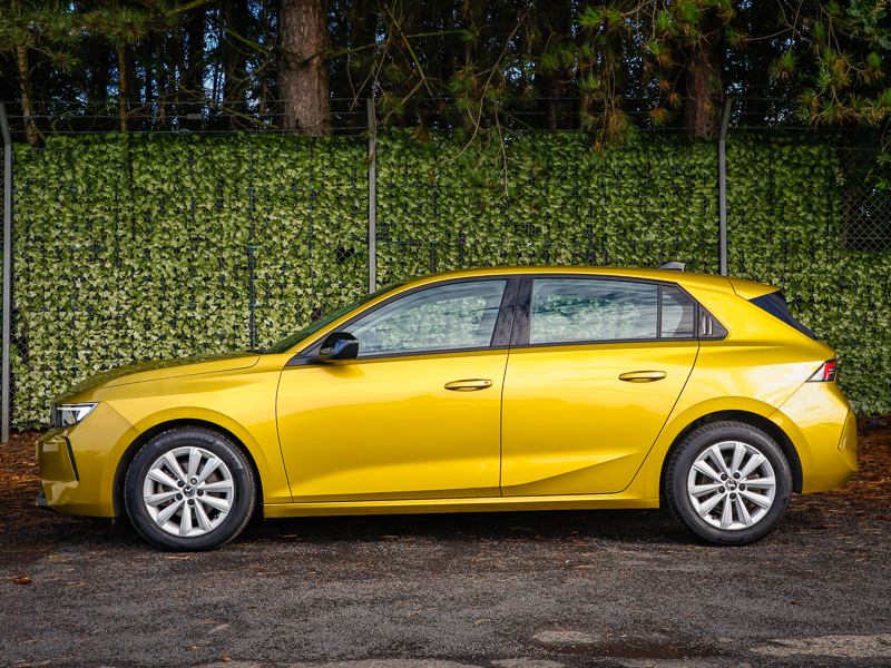 Vauxhall Astra 1.2 Turbo 130 Design BN23JHA Yellow #4