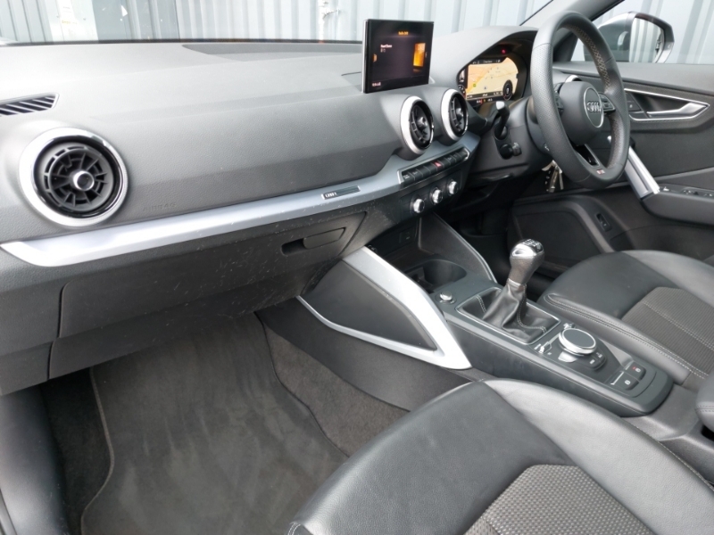 Audi Q2 35 Tfsi S Line EF23TVU Grey #5