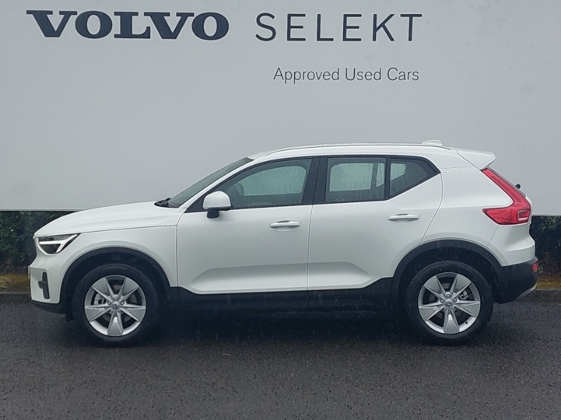 Volvo XC40 2.0 B3p Core White #4