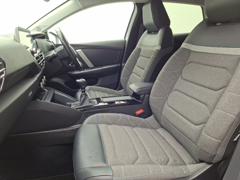 Citroen C4 1.2 Puretech 130 Shine SA21MPR White #5