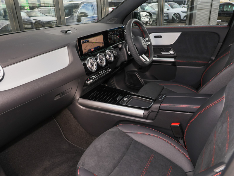 Mercedes-Benz GLA Class Gla 200 Amg Line Executive Black #5