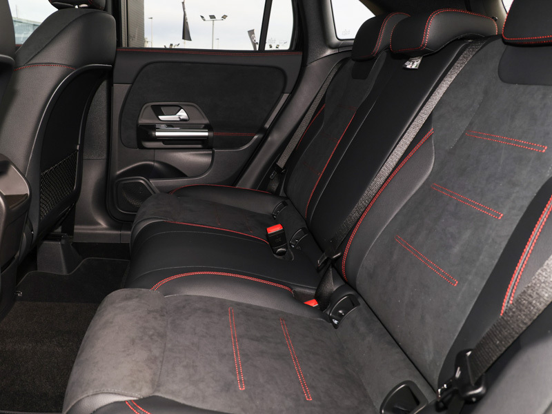 Mercedes-Benz GLA Class Gla 200 Amg Line Executive Black #6
