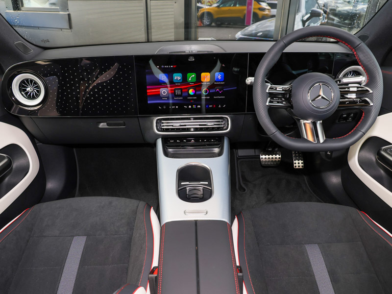 Mercedes-Benz CLA Class Cla 200 Amg Line Executive Black #3